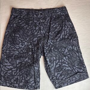 JORDAN Men’s Grey Fragmented Elephant Print Shorts Size M (32)